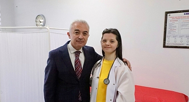 Ceyda Buğday'ın Doktor Olma Hayali Gerçekleşti:İlk Hastası, Vali Turan Oldu