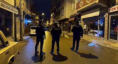 Dehşet! Sokak Ortasında Bıçaklı Kavga, 3 Yaralı