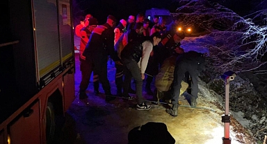 Feci Kaza: Otomobil Uçuruma Yuvarlandı, 2'si Ağır 5 Yaralı