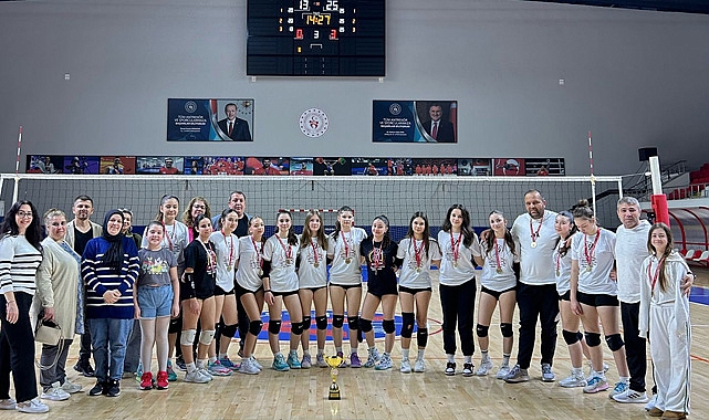 Kırklareli'nde Filenin Kızçeleri'nden Büyük Başarı