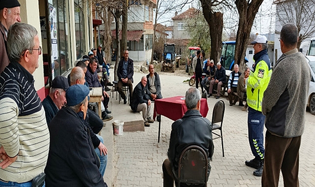 Jandarma Trafik Timlerinden Hem Denetim Hem Bilgilendirme Çalışması