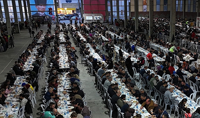 Kadir Gecesi’nde Gönül Sofrası Kuruldu