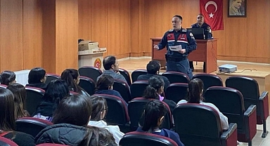 Meriç'te Öğrencilere KADES Uygulaması Anlatıldı