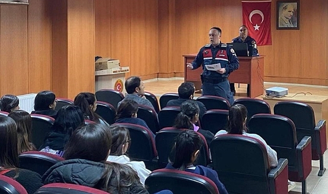 Meriç'te Öğrencilere KADES Uygulaması Anlatıldı