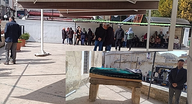 Sevilen Emekli Öğretmen Son Yolculuğuna Uğurlandı