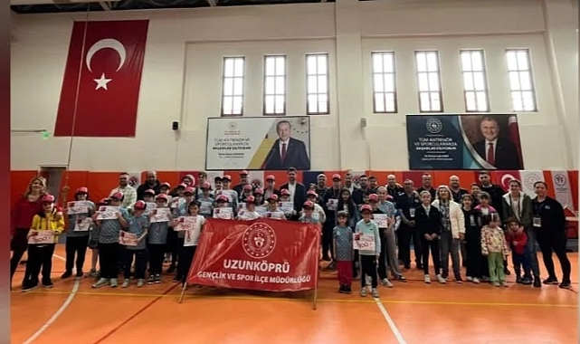 Uzunköprü'de Zeka Ve Strateji Konuştu; Satrançta Kıyasıya Mücadele!