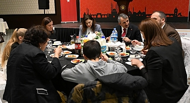 Vali Sezer Koruyucu Aileler İle İftarda Bir Araya Geldi