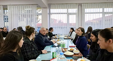 Vali Turan Öğrencilerle İftarda Biraraya Geldi
