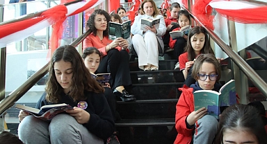 Vali Yardımcısı Tuncer, Öğrencilerle Kitap Okuyarak Okuma Farkındalığı Oluşturdu