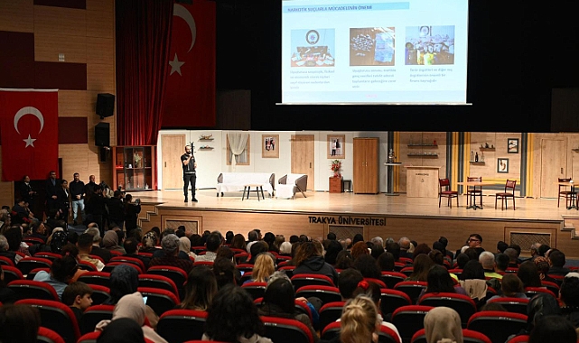 ‘Yarınlara Geç Kalmadan’ Tiyatro Oyununa Tam Not!