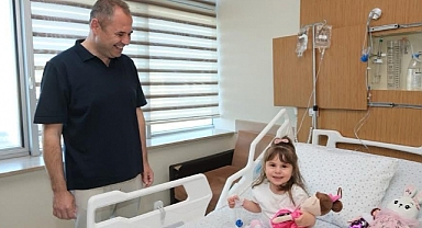 Başkan Bulut’tan 23 Nisan’da Hastanedeki Çocuklara Moral Ziyareti
