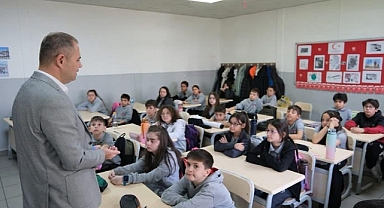 Başkan Bulut’tan “Demokrasi ve Etkin Vatandaşlık” Dersi