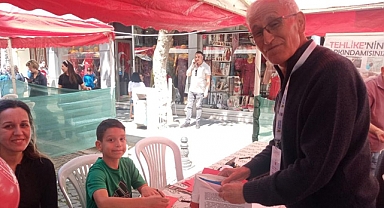 Başkan İkican, Ayağının Tozuyla 23 Nisan Şiir Atölyesinde Çocuklarla Buluştu