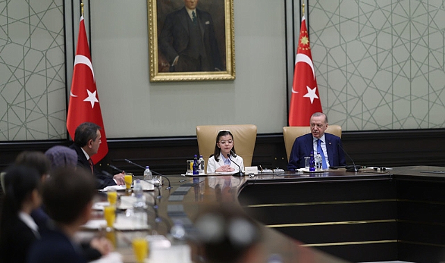 Cumhurbaşkanı Erdoğan, Millî Eğitim Bakanı Tekin ve beraberindeki çocukları kabul etti