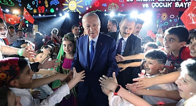 Cumhurbaşkanı Erdoğan, TRT 47. Uluslararası 23 Nisan Çocuk Şenliği'ne katıldı