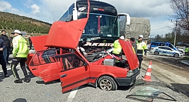 Feci Kaza: Otomobil İle Yolcu Otobüsü Çarpıştı, 1 Ölü,1 Yaralı