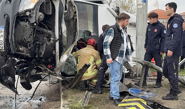 Feci Kaza! Servis Minibüsü Devrildi: 1 Ölü, 5 Yaralı