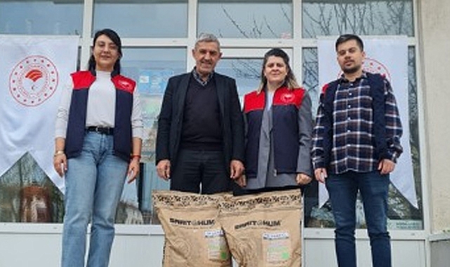 Kırklareli’nde Çiftçilere %50 Hibeli Yerli Hibrit Ayçiçeği Tohumu Desteği