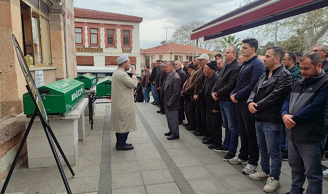 Korkunç Kazada Hayatını Kaybeden 3 Aile Bireyi, Gözyaşlarıyla Uğurlandı