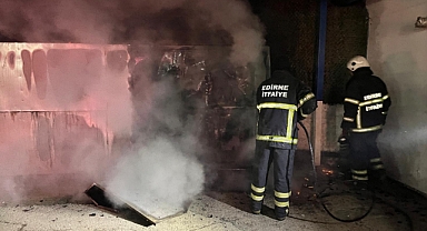 Pazardaki Depoda Çıkan Yangın Korkuttu