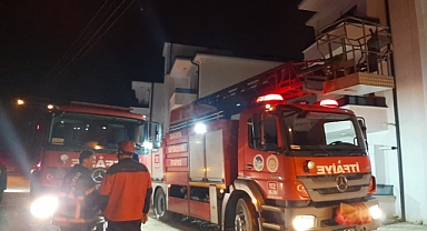 Son Dakika: 3 Katlı Binada Yangın