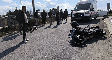 Son Dakika: Hafriyat Kamyonuyla Motosiklet Çarpıştı,2 Yaralı