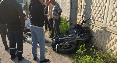 Son Dakika: Motorsiklet Bahçe Duvarına çarptı, Sürücü Ağır Yaralı