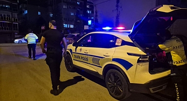 Son Dakika: Otomobille Motorsiklet Çarpıştı, Faciadan Dönüldü