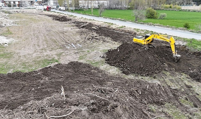 TIR Parkı İçin İlk Kazma Vuruldu