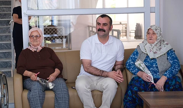 Başkan Martin’den Anneler Gününde Anlamlı Ziyaret