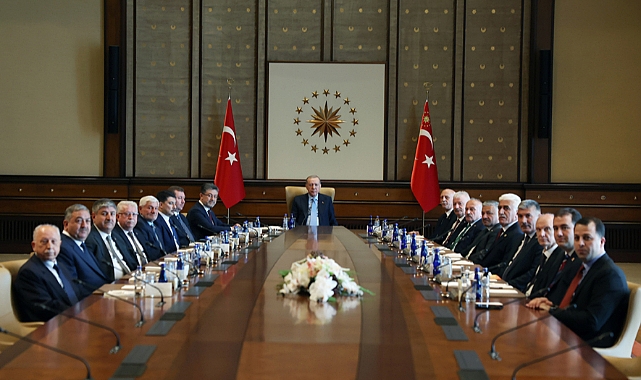 Cumhurbaşkanı Erdoğan, Tarım ve Orman Bakanı Yumaklı ve TZOB Genel Başkanı Bayraktar ile Beraberlerindeki Heyeti Kabul Etti
