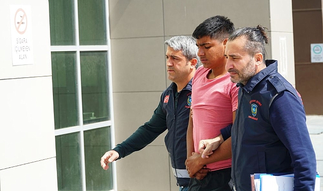 Dehşet: 14 Yaşındaki Çocuk Komşusunu Boğazından Bıçakladı
