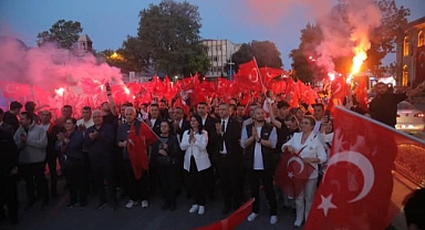 Edirne'de Türk Bayrağını Kapan Binler 19 Mayıs Yürüyüşüne Katıldı