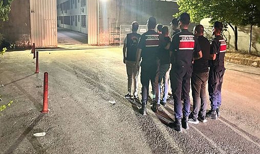 Kırklareli Jandarmasından Suçlulara Geçit Yok: 142 Hükümlü ve Firari Yakalandı