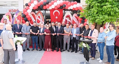 Uzunköprü Giyim Sektöründe Yeni Bir Soluk: Bitmez Giyim Kapılarını Açtı