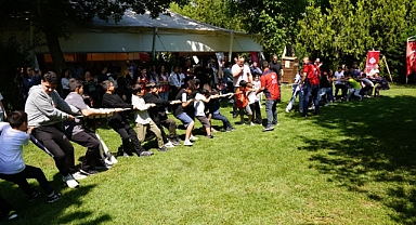 Vakıf Pikniğinde Çocuklar Doyasıya Eğlendi