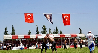 Başkan Fırat Yayla, Büyükmandıra’daki 100. Yıl Güreşlerine Katıldı