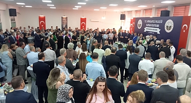 Kırklareli'nde Bayramlaşma Coşkusu: Halk Eğitimi Merkezi'nde Resmî Tören Gerçekleştirildi