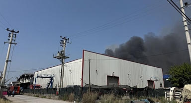 Son Dakika: Boya Ve Metal Kaplama Fabrikasında Yangın