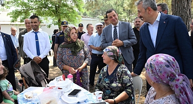 Vali Sezer Yağmur Duasında Vatandaşlarla Bir Araya Geldi