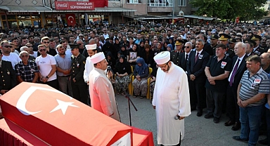 Vali Uğur Turan, Şehit Üsteğmen Tuğrul Özsu’nun Cenaze Törenine Katıldı