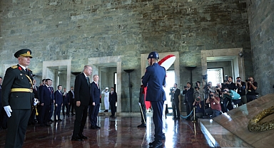 30 Ağustos Zafer Bayramı: Cumhurbaşkanı Erdoğan, Anıtkabir’de Düzenlenen Törene Katıldı