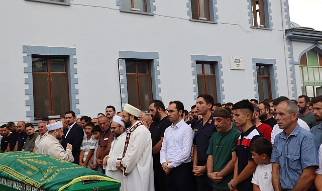 Ateş Düştü yeri Yaktı: Cenazede Gözyaşları Sel Oldu
