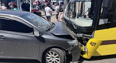 Feci Kaza! Yolcu Otobüsü ile Otomobil Çarpıştı, 6 Yaralı
