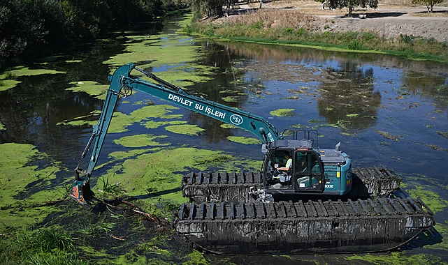 Çöp ve Otla Dolan Tunca Nehri Yatağı Temizleniyor