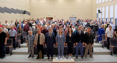 İlahiyat Fakültesi 2025-2026 Akademik Yılı Açılış Dersi Gerçekleştirildi