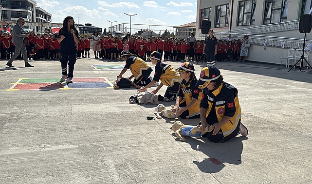 Kırklareli’nde Minikler “Sağlıklı Çocuk, Sağlıklı Gelecek” İçin Sahneye Çıktı