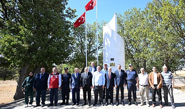 Vali Turan, Gaziler Günü’nde Balkan Şehitliklerini Ziyaret Etti
