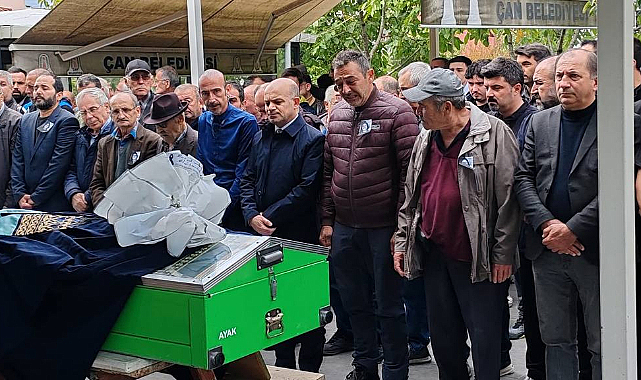 Eğitim Camiasının Acı Kaybı! Gözyaşları İle Toprağa Verildi