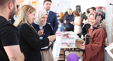 Şenliğe Rektör Dokunuşu! Seksekle Gönülleri Fethetti
